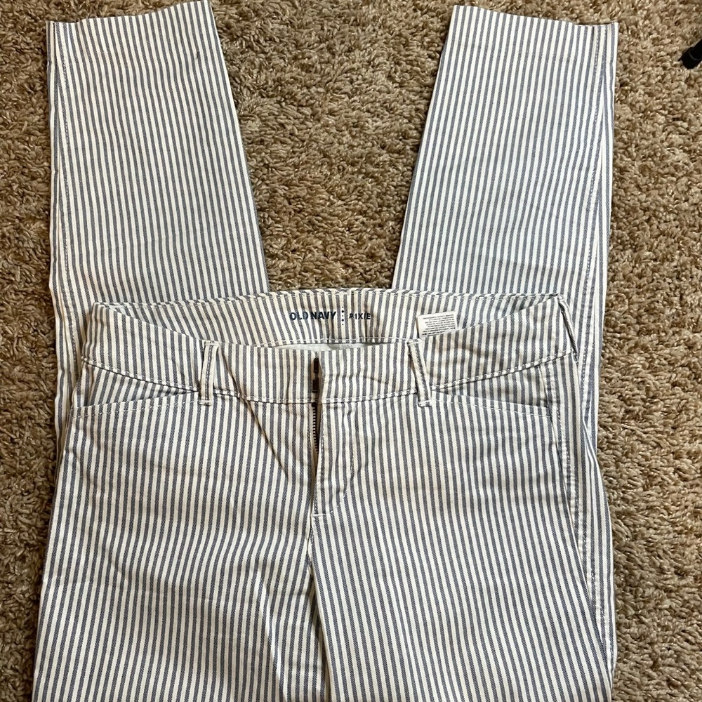 Old navy nice pants. Slim tapered size small